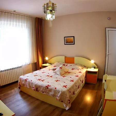 приятелската къща Velingrad