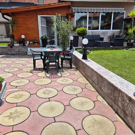Pensionat приятелската къща Velingrad
